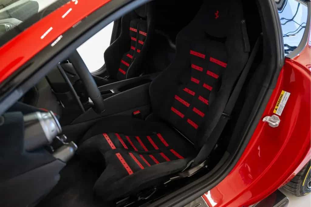 Ferrari 812 Competizione 6.5 V12, Rosso F1 2007, Carbon 01/2022-photo-10