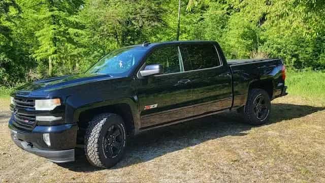 Chevrolet Silverado V8 5.3l LTZ Plus-Midnight Black Z71 04/2016-photo-1