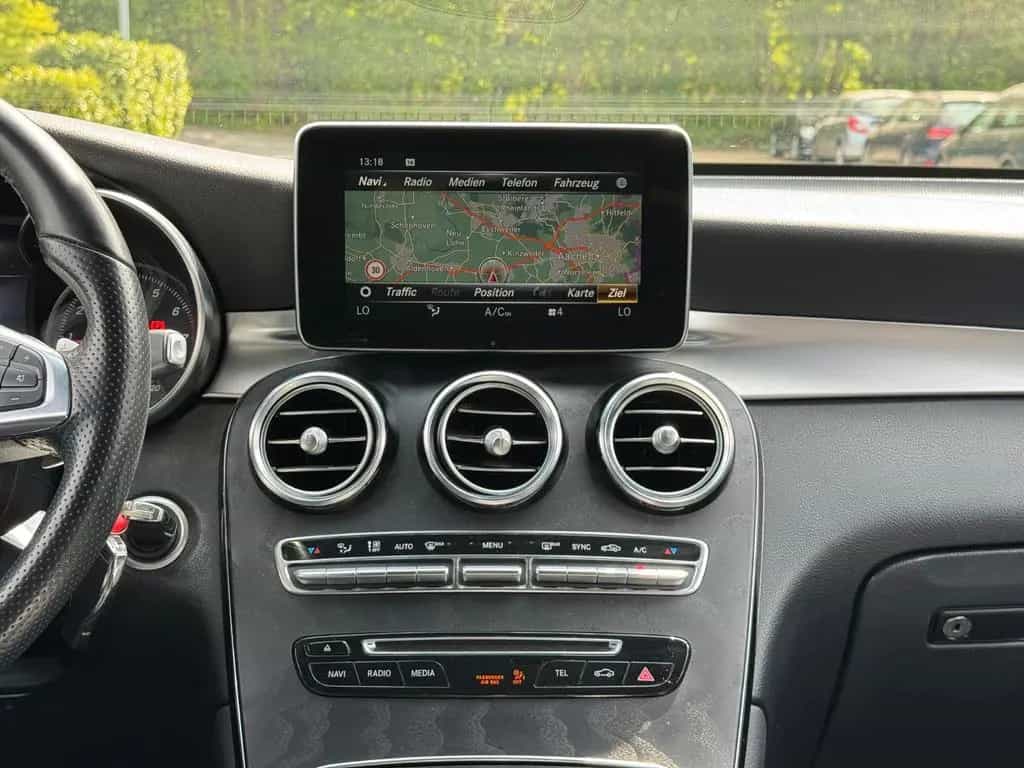 Mercedes-Benz GLC-Class 250 4Matic Garantie *AMG Line *Leder *Pano 02/2019-photo-25