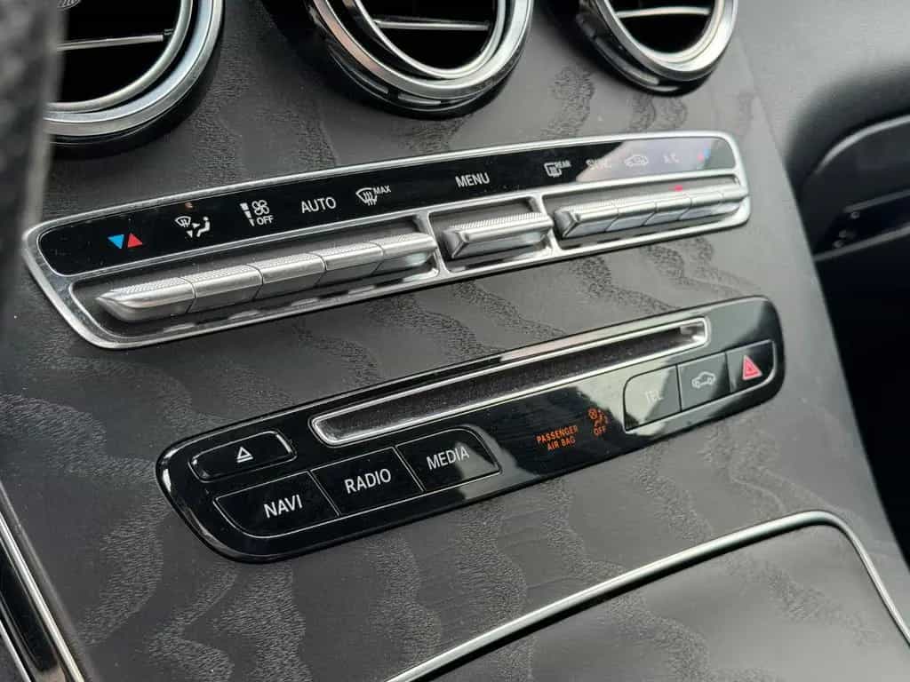 Mercedes-Benz GLC-Class 250 4Matic Garantie *AMG Line *Leder *Pano 02/2019-photo-27