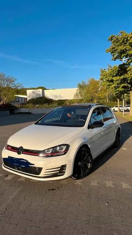 Volkswagen Golf 7 GTI Performance 09/2016-photo-0
