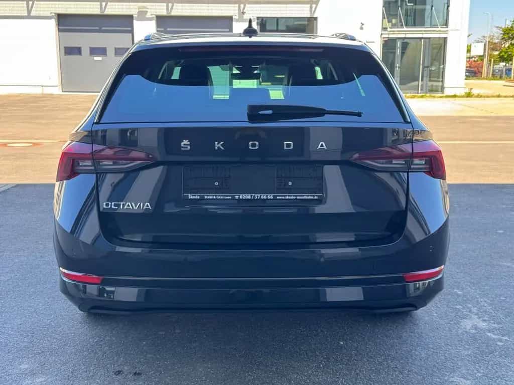 Skoda Octavia Style * 1.5 TSI*LED*Pano*HeadUp*ACC*SHZ* 08/2020-photo-4