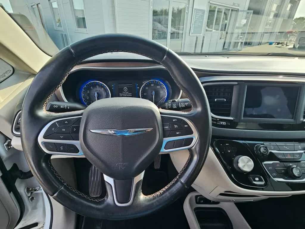 Chrysler Pacifica 3.6L V6 . TWA.PDC.Sitz.Heizung. 10/2017-photo-14