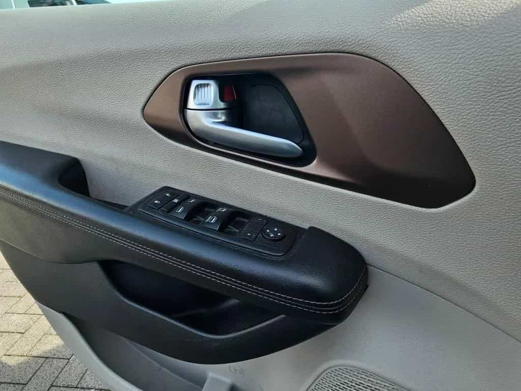 Chrysler Pacifica 3.6L V6 . TWA.PDC.Sitz.Heizung. 10/2017-photo-16