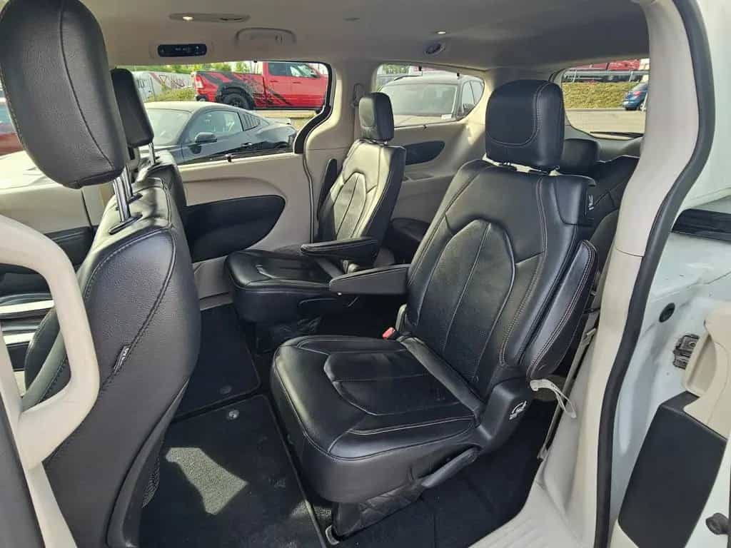 Chrysler Pacifica 3.6L V6 . TWA.PDC.Sitz.Heizung. 10/2017-photo-19