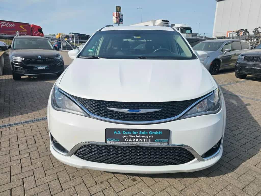 Chrysler Pacifica 3.6L V6 . TWA.PDC.Sitz.Heizung. 10/2017-photo-2