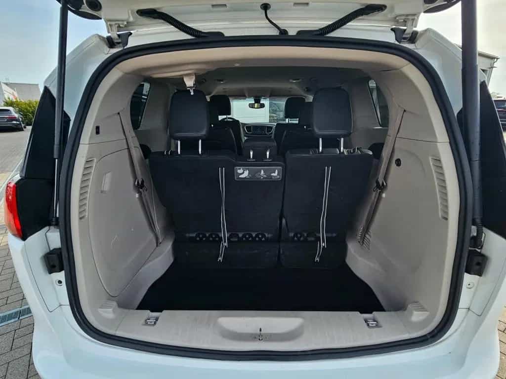 Chrysler Pacifica 3.6L V6 . TWA.PDC.Sitz.Heizung. 10/2017-photo-22