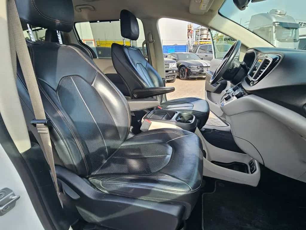 Chrysler Pacifica 3.6L V6 . TWA.PDC.Sitz.Heizung. 10/2017-photo-27