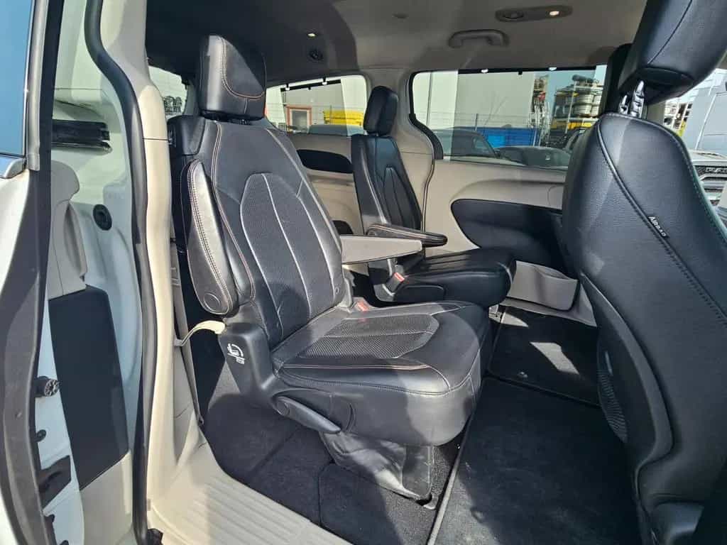 Chrysler Pacifica 3.6L V6 . TWA.PDC.Sitz.Heizung. 10/2017-photo-28