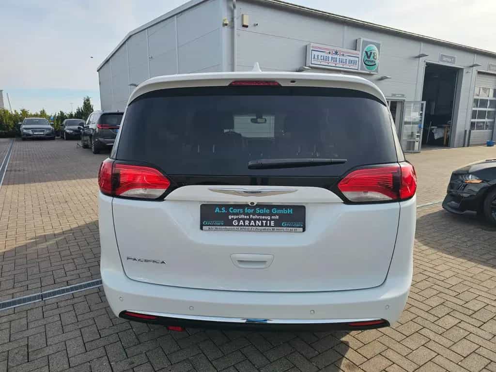 Chrysler Pacifica 3.6L V6 . TWA.PDC.Sitz.Heizung. 10/2017-photo-4
