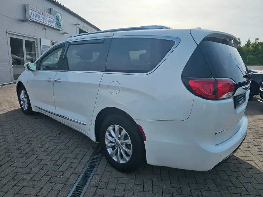 Chrysler Pacifica 3.6L V6 . TWA.PDC.Sitz.Heizung. 10/2017-photo-5