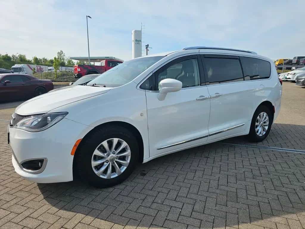 Chrysler Pacifica 3.6L V6 . TWA.PDC.Sitz.Heizung. 10/2017-photo-7
