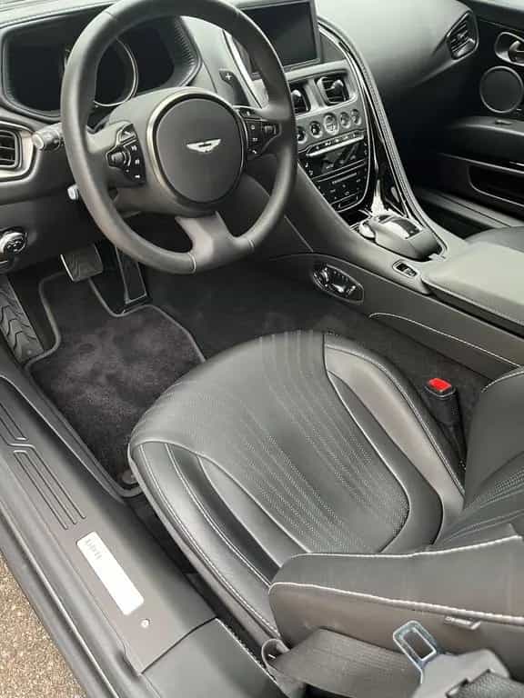 Aston Martin DB11 4.0 V8 Like New! 06/2020-photo-11