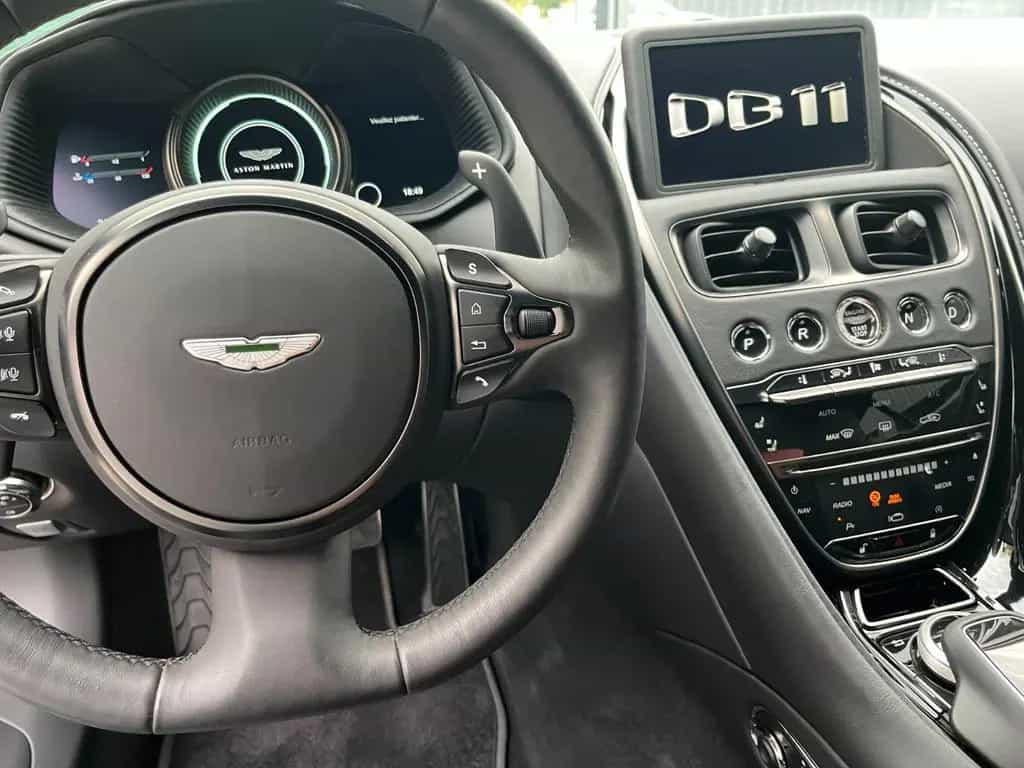 Aston Martin DB11 4.0 V8 Like New! 06/2020-photo-12