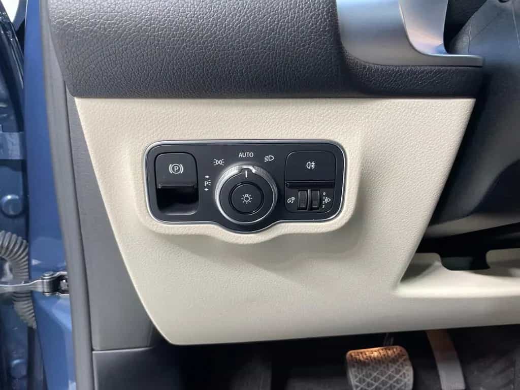 Mercedes-Benz GLB-Class d 8G-DCT Progressive+STANH+DISTRONIC+DAB 12/2021-photo-24