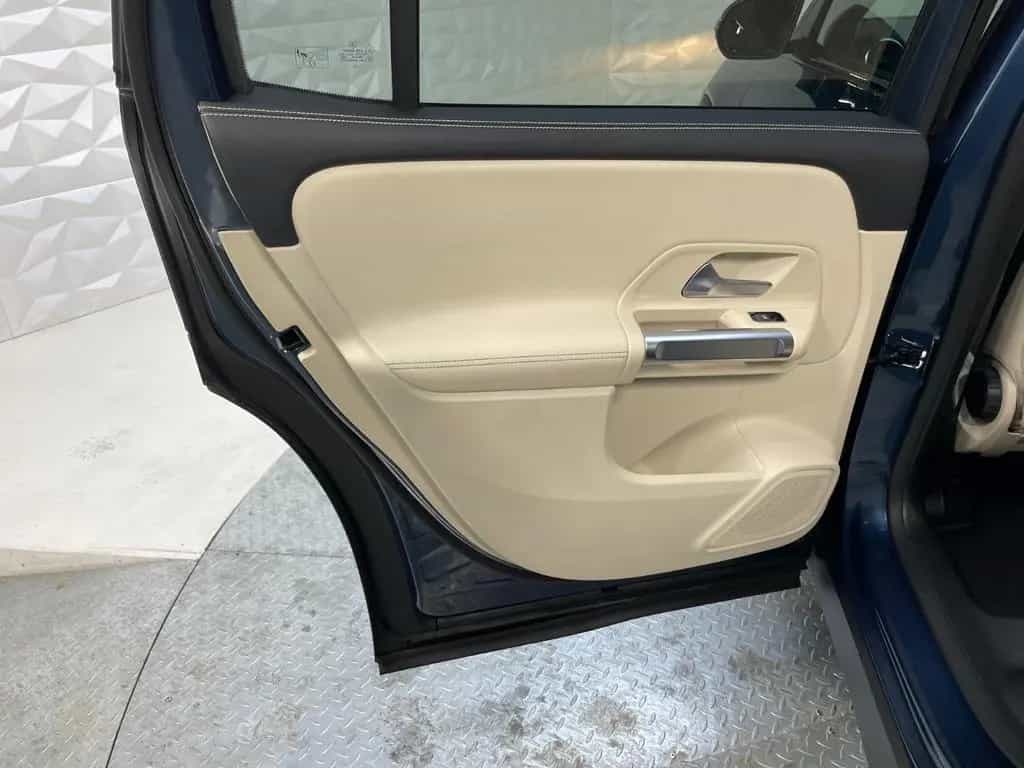 Mercedes-Benz GLB-Class d 8G-DCT Progressive+STANH+DISTRONIC+DAB 12/2021-photo-29