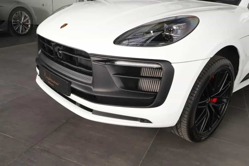 Porsche Macan GTS 01/2024-photo-2