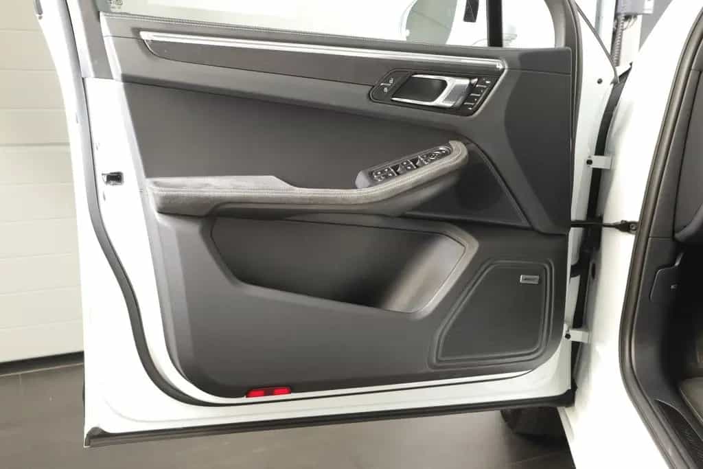 Porsche Macan GTS 01/2024-photo-4