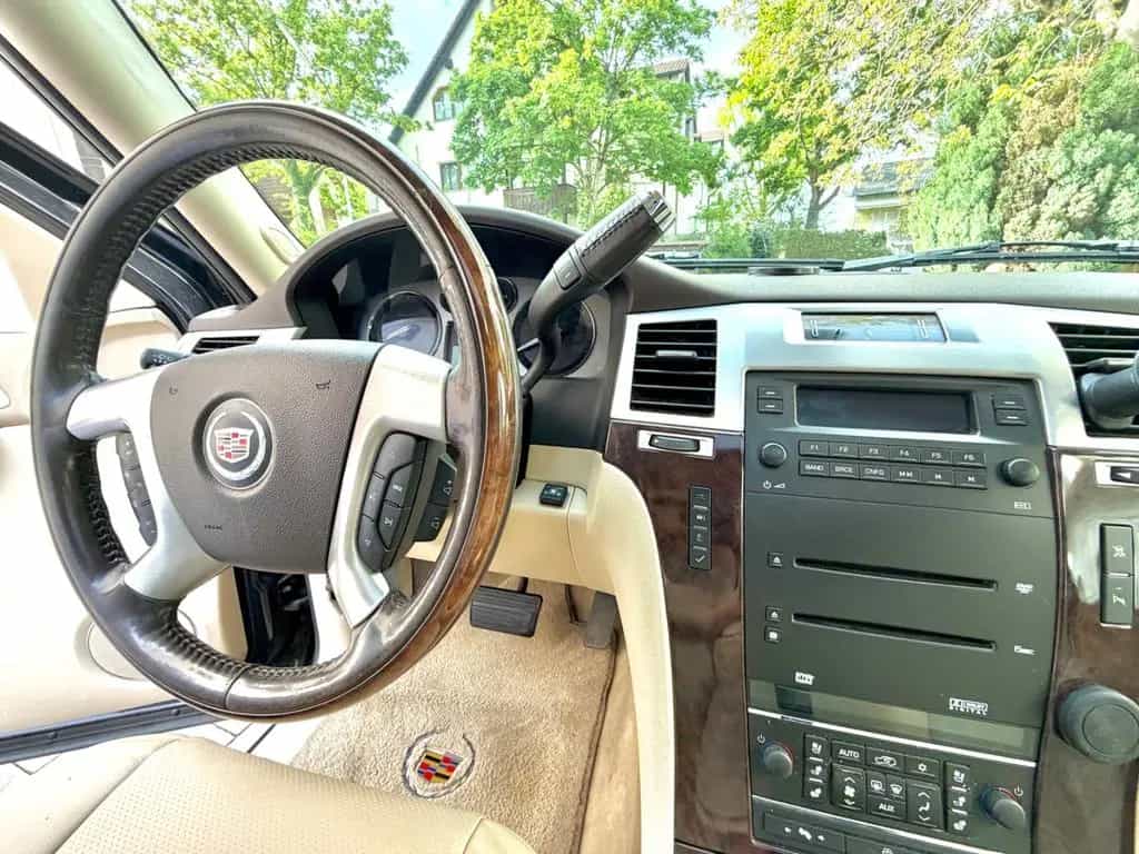 Cadillac Escalade 6.2L V8 Sport Luxury Gasanlage 05/2007-photo-13