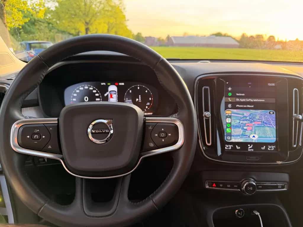 Volvo XC40 D4 AWD Momentum Pro Geartronic Momentum Pro 05/2019-photo-15