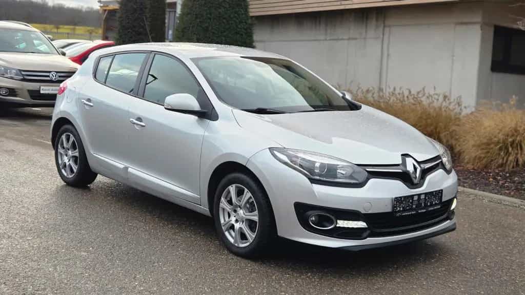 Renault Megane III Lim. 5-trg. Paris 07/2014-photo-1