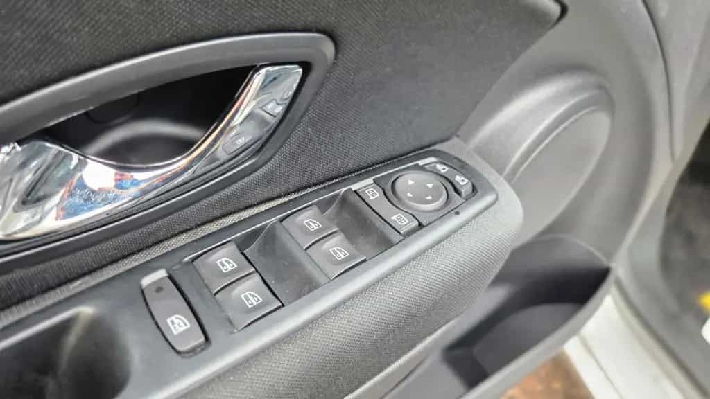 Renault Megane III Lim. 5-trg. Paris 07/2014-photo-14