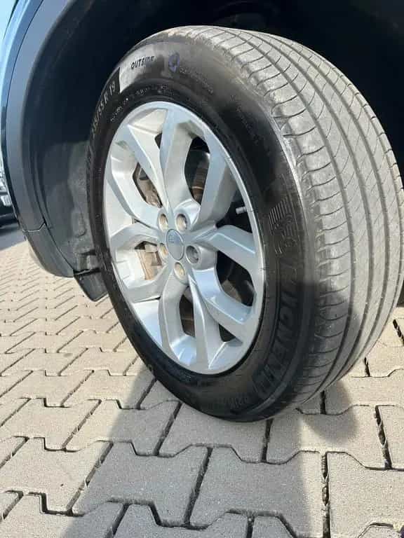 Land Rover Discovery Sport Spor ALLRAD t 2.0 D240 HSE AW... 05/2019-photo-12