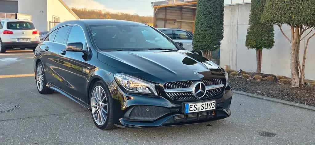 Mercedes-Benz CLA 180 Shooting Brake AMG-line Top 12/2018-photo-2