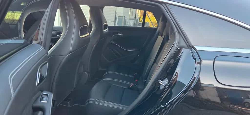 Mercedes-Benz CLA 180 Shooting Brake AMG-line Top 12/2018-photo-9