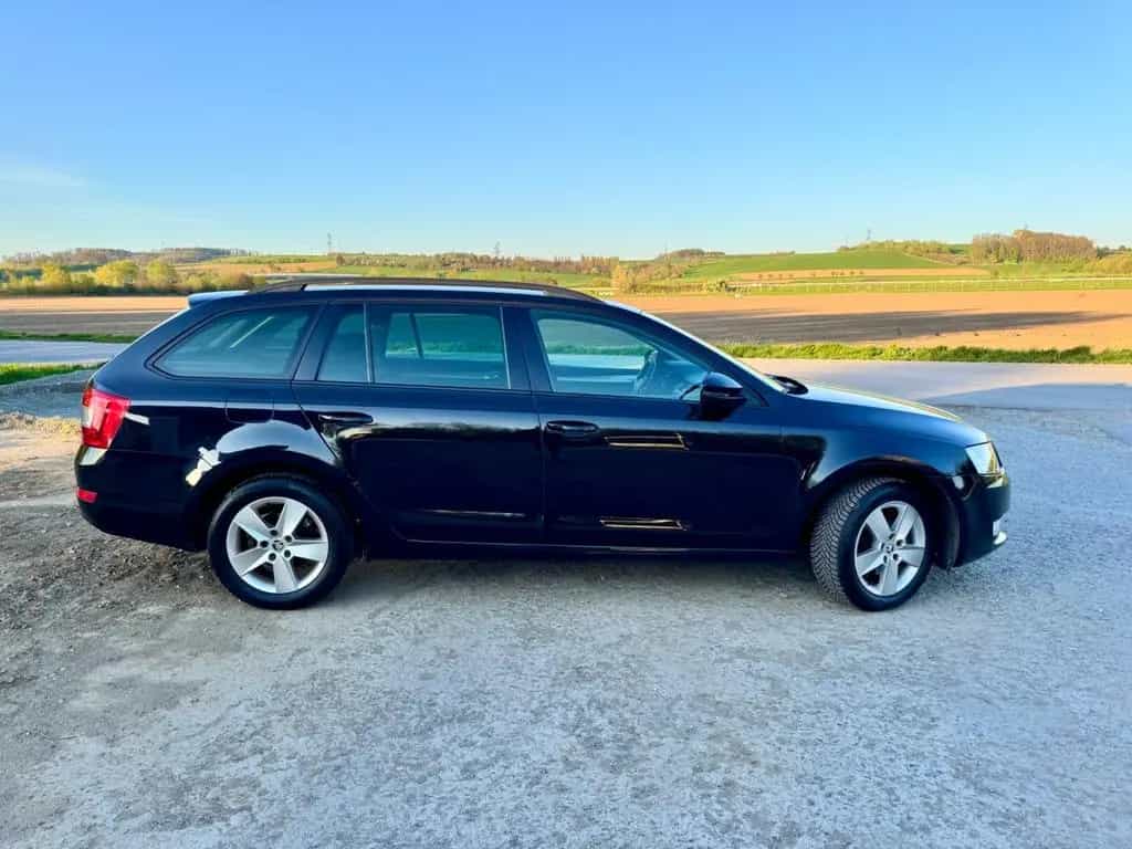 Skoda Octavia 1.4 TSI Ambition Combi 07/2016-photo-1