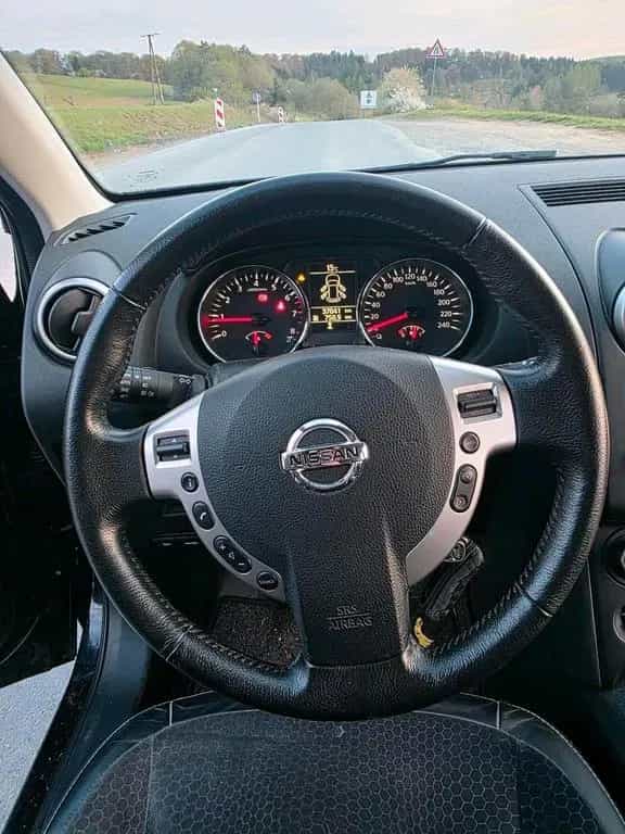Nissan Qashqai 360 Sondermodell 1.6 01/2014-photo-7