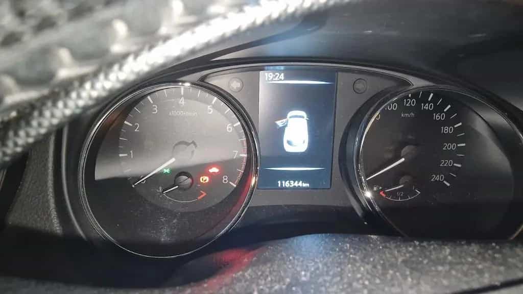 Nissan Qashqai 2015 1.2 DIG-T ( 1 Hand ) 05/2015-photo-3