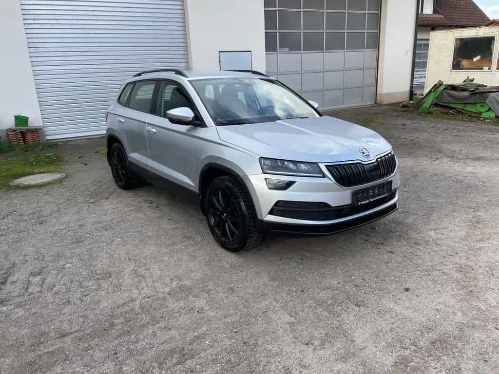 Skoda Karoq 2.0l TDI DSG 4x4 STYLE STYLE,LED, AHK 05/2018-photo-1