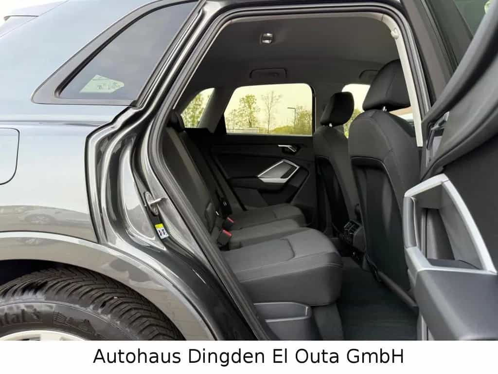 Audi Q3 40 TFSI quattro S Line 03/2022-photo-16