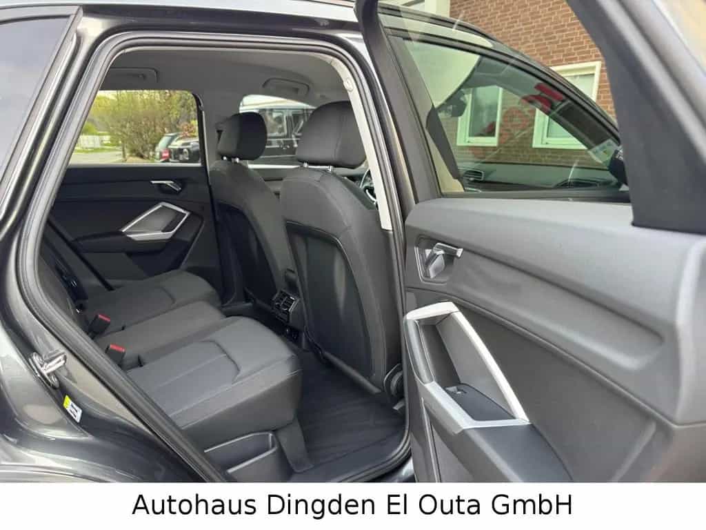 Audi Q3 40 TFSI quattro S Line 03/2022-photo-17