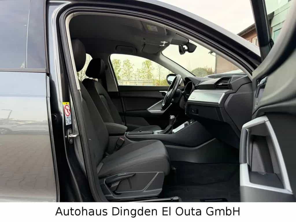 Audi Q3 40 TFSI quattro S Line 03/2022-photo-18