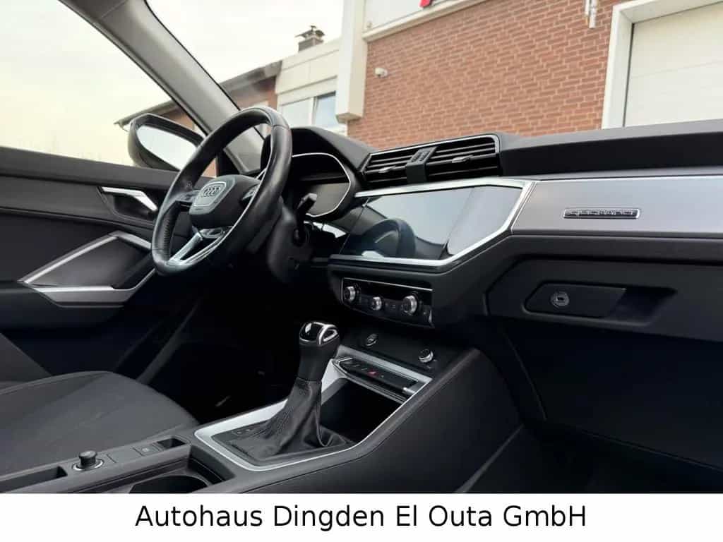 Audi Q3 40 TFSI quattro S Line 03/2022-photo-21