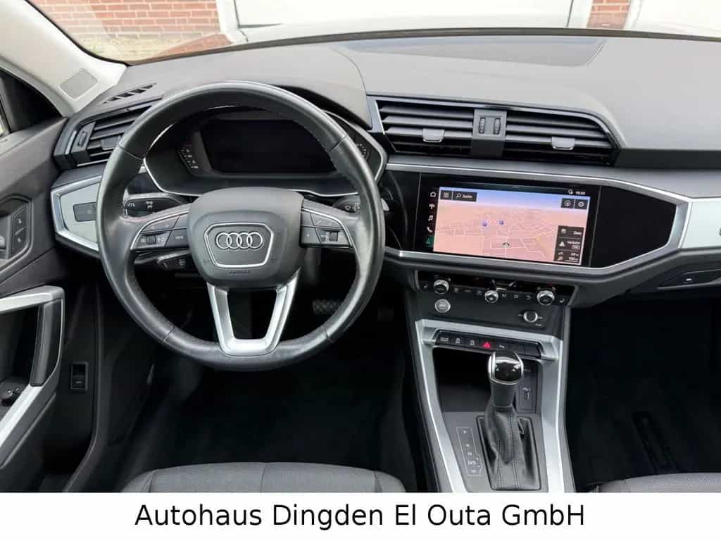 Audi Q3 40 TFSI quattro S Line 03/2022-photo-24