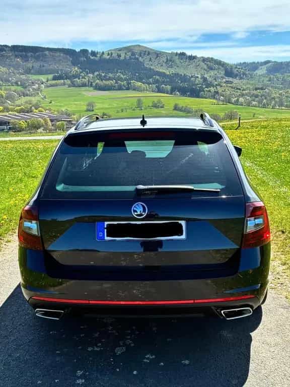 Skoda Octavia 2.0 TSI DSG RS Combi RS 05/2018-photo-3