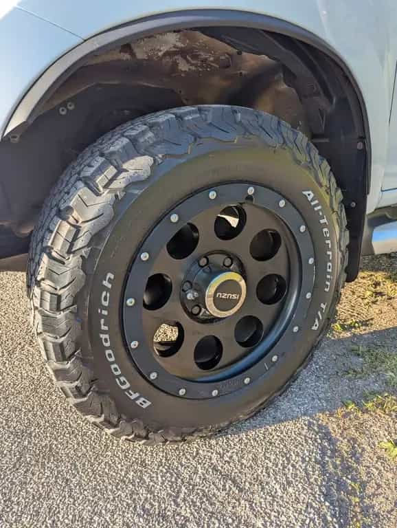 Isuzu D-Max 11/2017-photo-1