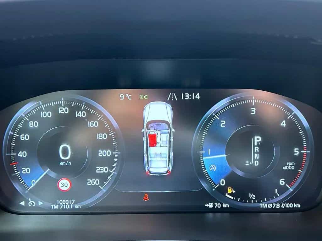 Volvo V60 2,0 Ltr Aut. Navi LED Leder Alu Pdc Tüv NEU 10/2018-photo-26