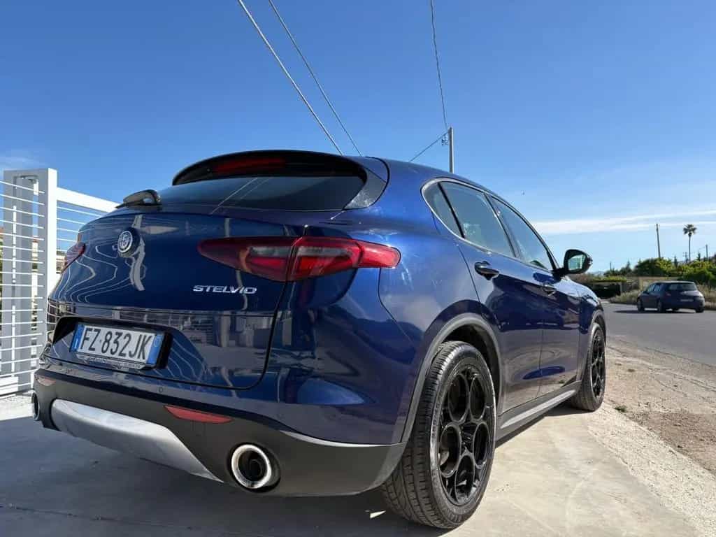 Alfa Romeo Stelvio 2.2 Turbodiesel 160 CV AT8 RW 11/2019-photo-3
