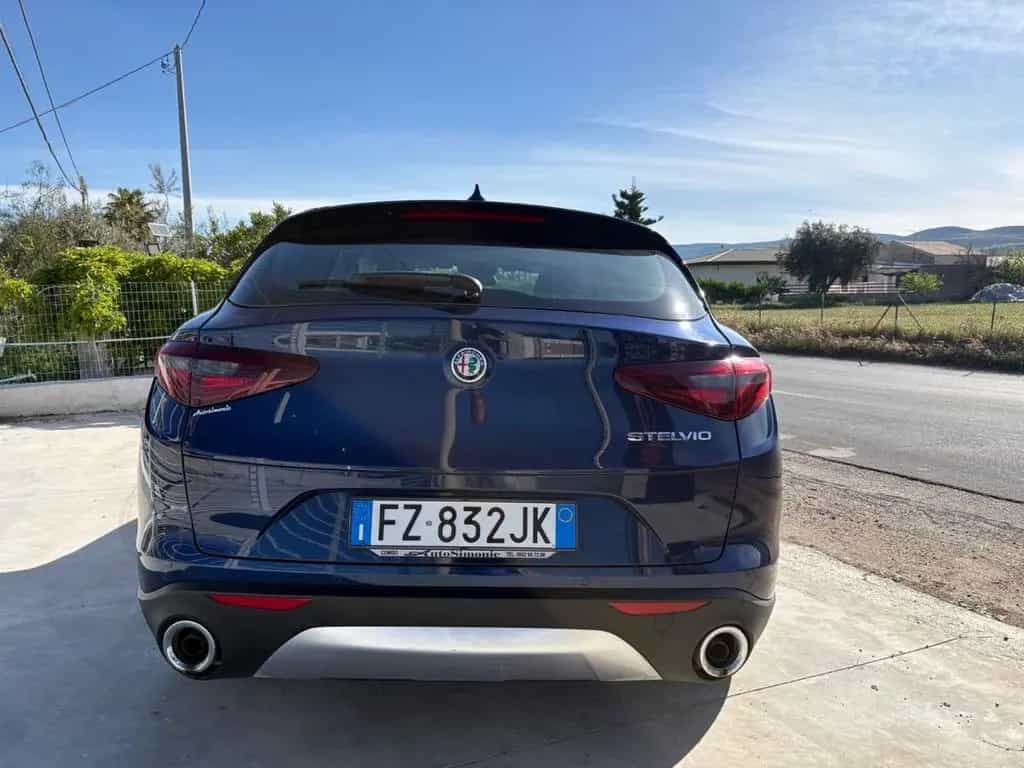Alfa Romeo Stelvio 2.2 Turbodiesel 160 CV AT8 RW 11/2019-photo-4