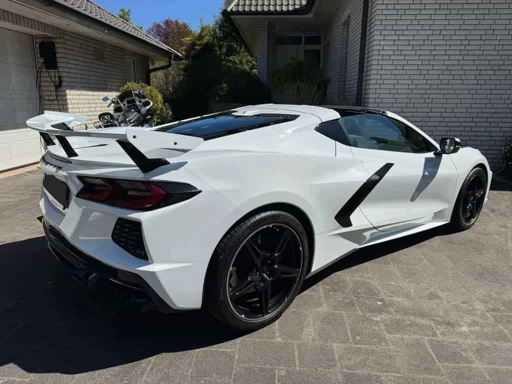 Corvette C8 04/2024-photo-1