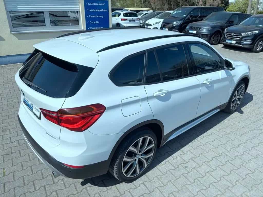 BMW X1 sDrive 20 i Sport Line*Navi*LED*Carplay*19" 05/2018-photo-16