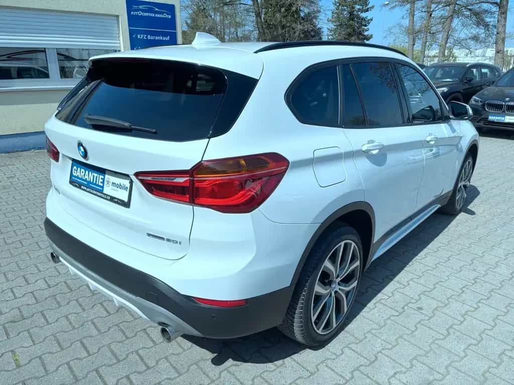 BMW X1 sDrive 20 i Sport Line*Navi*LED*Carplay*19" 05/2018-photo-17