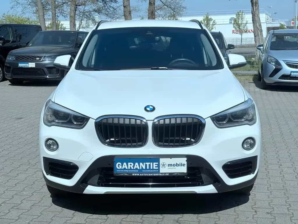 BMW X1 sDrive 20 i Sport Line*Navi*LED*Carplay*19" 05/2018-photo-2