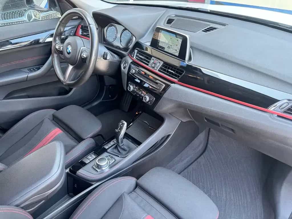 BMW X1 sDrive 20 i Sport Line*Navi*LED*Carplay*19" 05/2018-photo-20