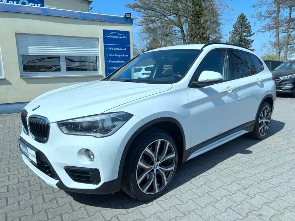BMW X1 sDrive 20 i Sport Line*Navi*LED*Carplay*19" 05/2018-photo-3