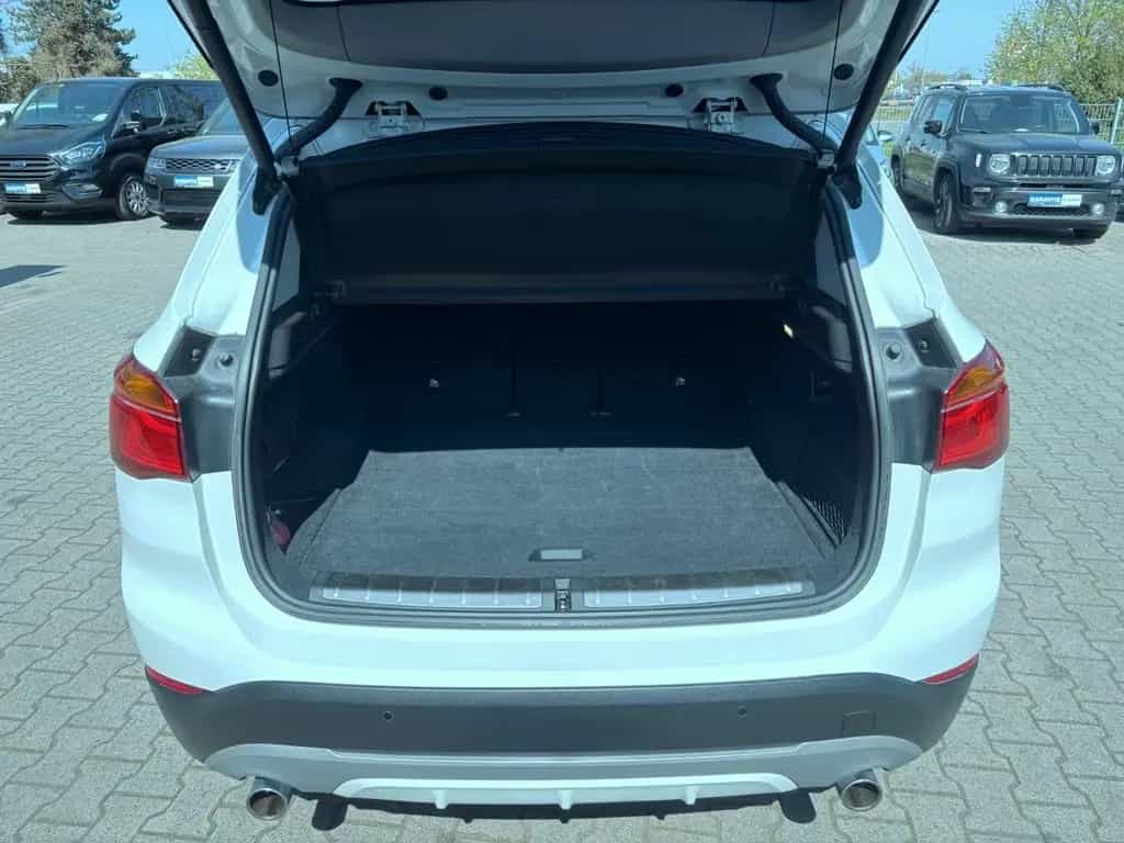 BMW X1 sDrive 20 i Sport Line*Navi*LED*Carplay*19" 05/2018-photo-31
